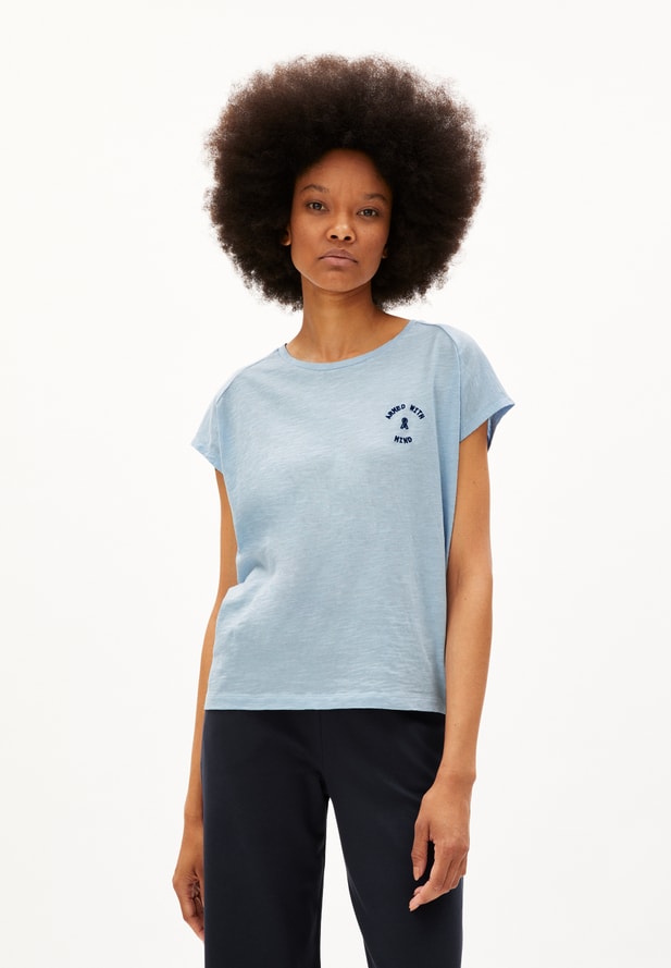 Armedangels  ONELIAA QUOTE T-Shirt Loose Fit aus Bio-Baumwolle in morning sky