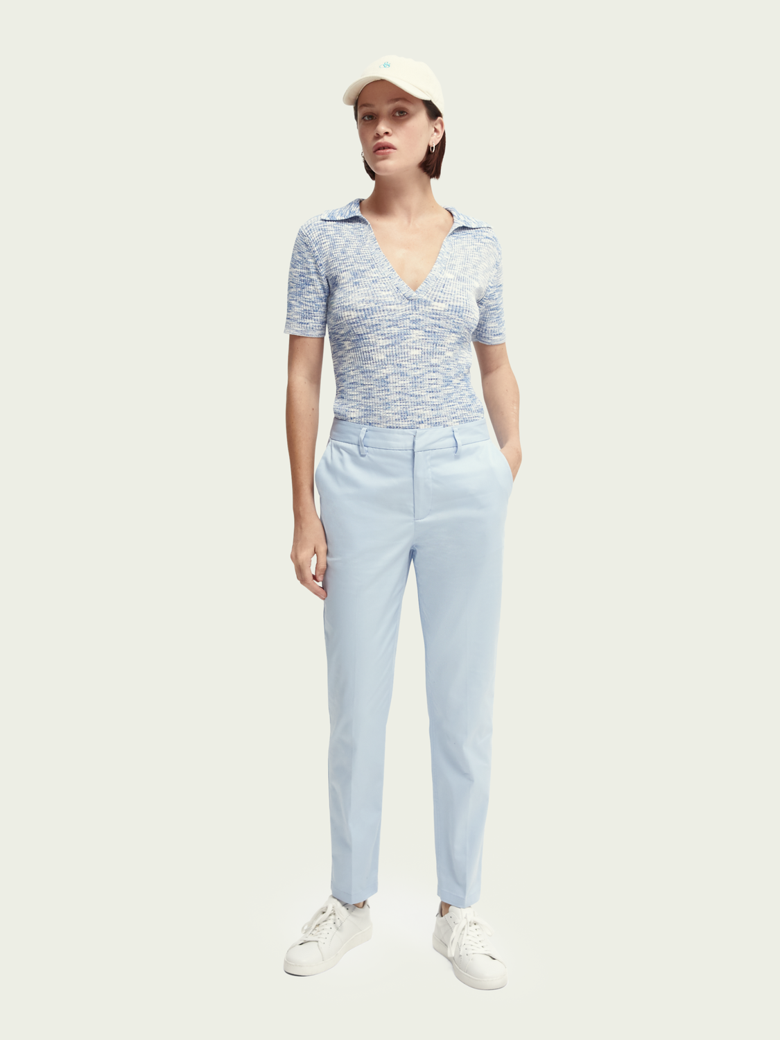 Scotch&Soda Bell Slim Fit Chino aus merzerisierter Bio-Baumwolle in Sky Blue Scotch&Soda Bell Slim Fit Chino aus merzerisierter Bio-Baumwolle in Sky Blue