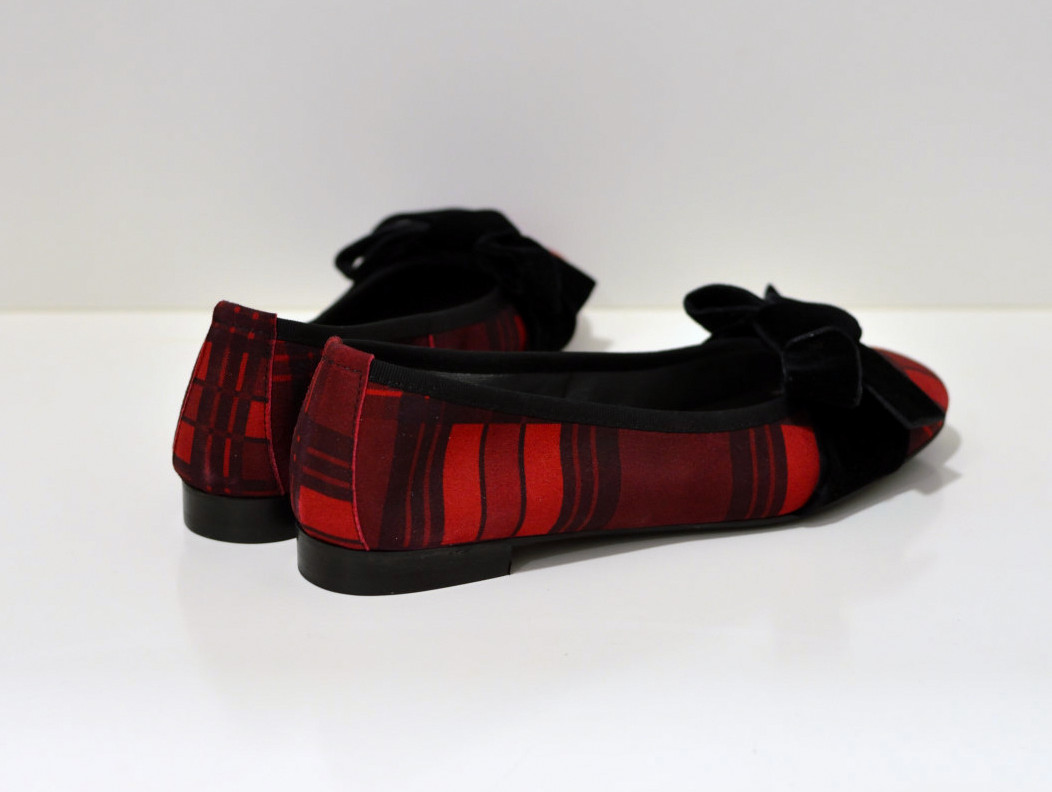 Gianluca Pisati Ballerinas aus Wildleder Glasgow in Rot/Schwarz