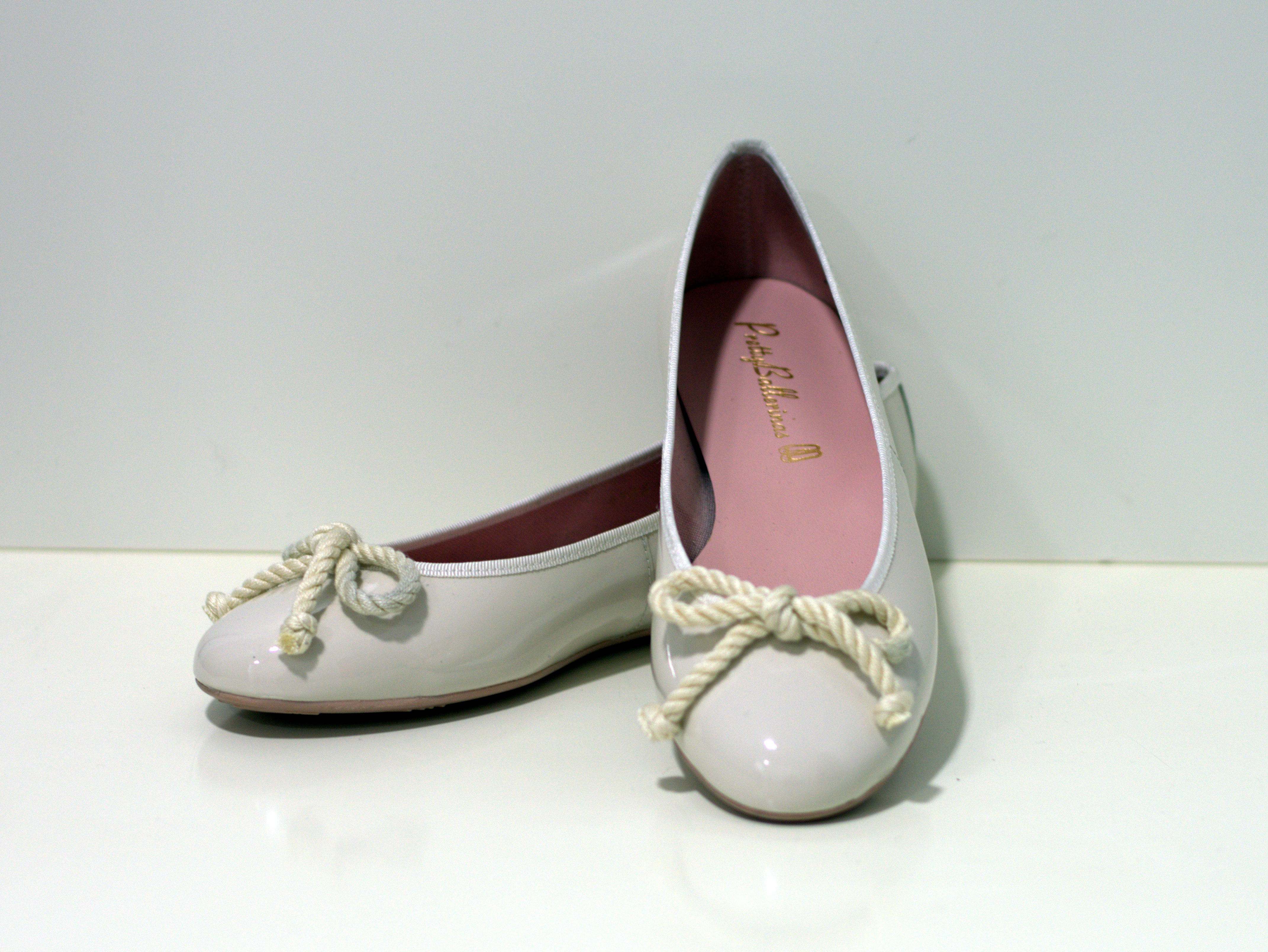 Pretty Ballerinas Nicole - Klassischer Ballerina Shade of White
